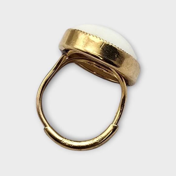 White Oval Stone Cabochon – 12K Gold Filled Adjustable Ring – Size 7 - Picture 4 of 10